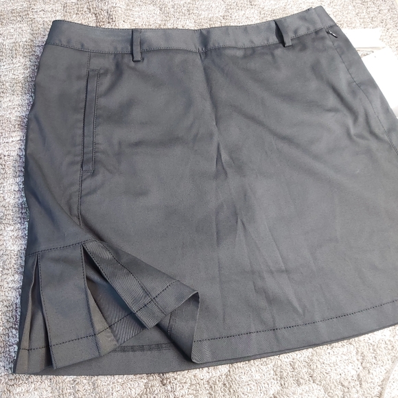 Annika Cutter & Buck Golf Skirt - Picture 4 of 8